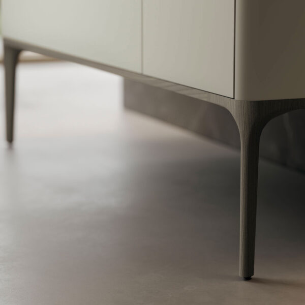 Untergestell Seventy in Noce Canaletto und in allen für dieses Modell erhältlichen Ausführungen